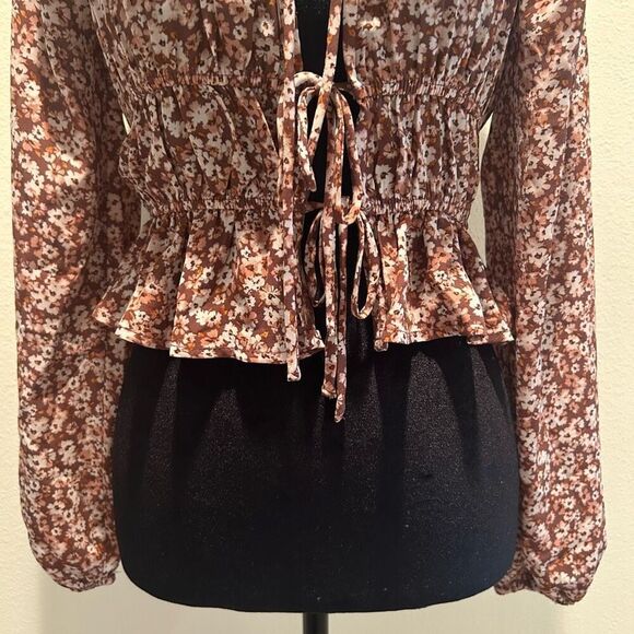 NWT Small Active USA Top Tie Front - Picture 5 of 10